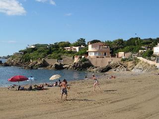 La crique près de la villa
